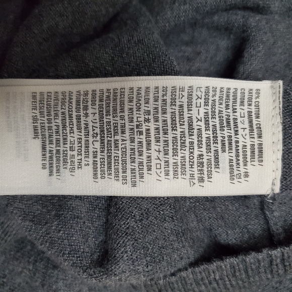 Hollister V neck button down cardigan. - Picture 4 of 4